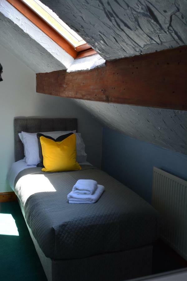 Dream Catcher Cottage Уитби Экстерьер фото